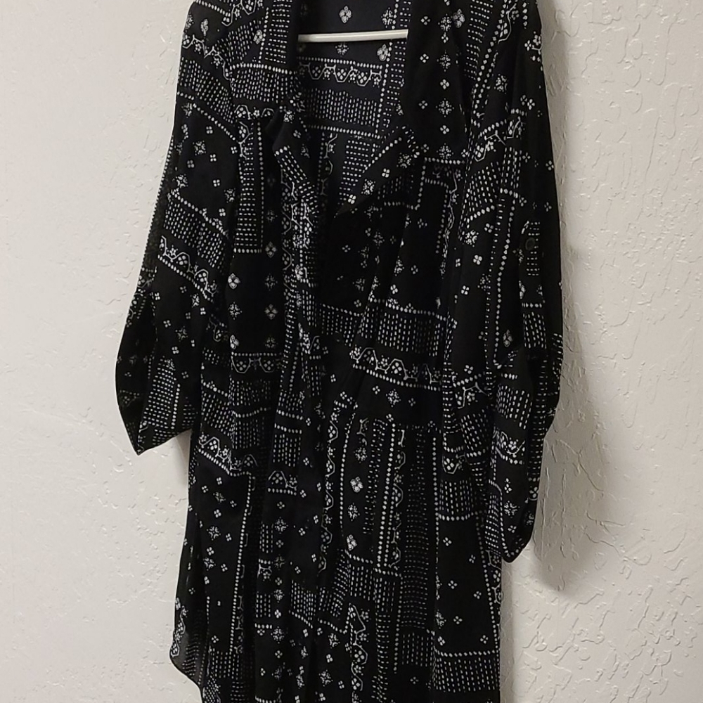 Tunic - Picture 2 of 3